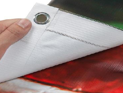 镇雄喷绘和刀刮布的工艺区别。